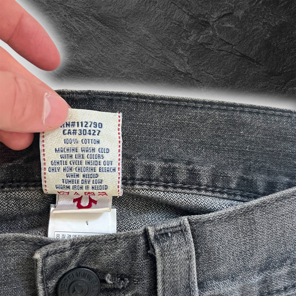 *Deadstock* True Religion Billy "Pyramid Stud" jeans