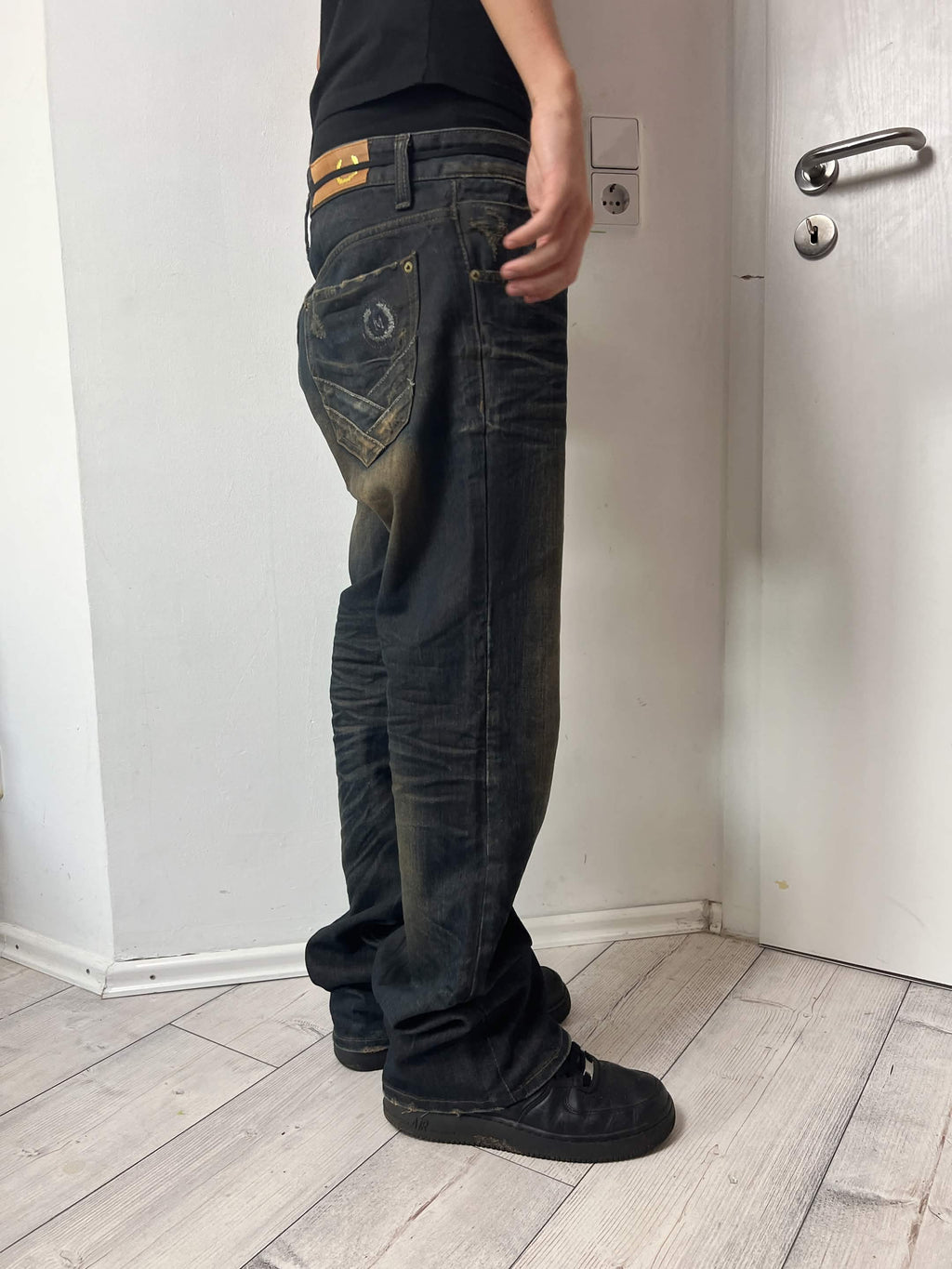 Mosquito "Rusty Blade" whisker bootcut denim