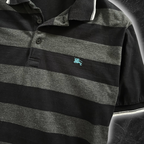 streetcave.eu Burberry Black Label Poloshirt in Schwarz und Grau mit gestreiftem Muster und türkisfarbenem Logo