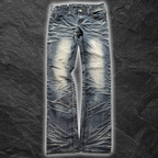 streetcave.eu Herren Denim Jeans in Blau mit markanter Waschung, Used-Look Falten-Effekten und robusten Nieten